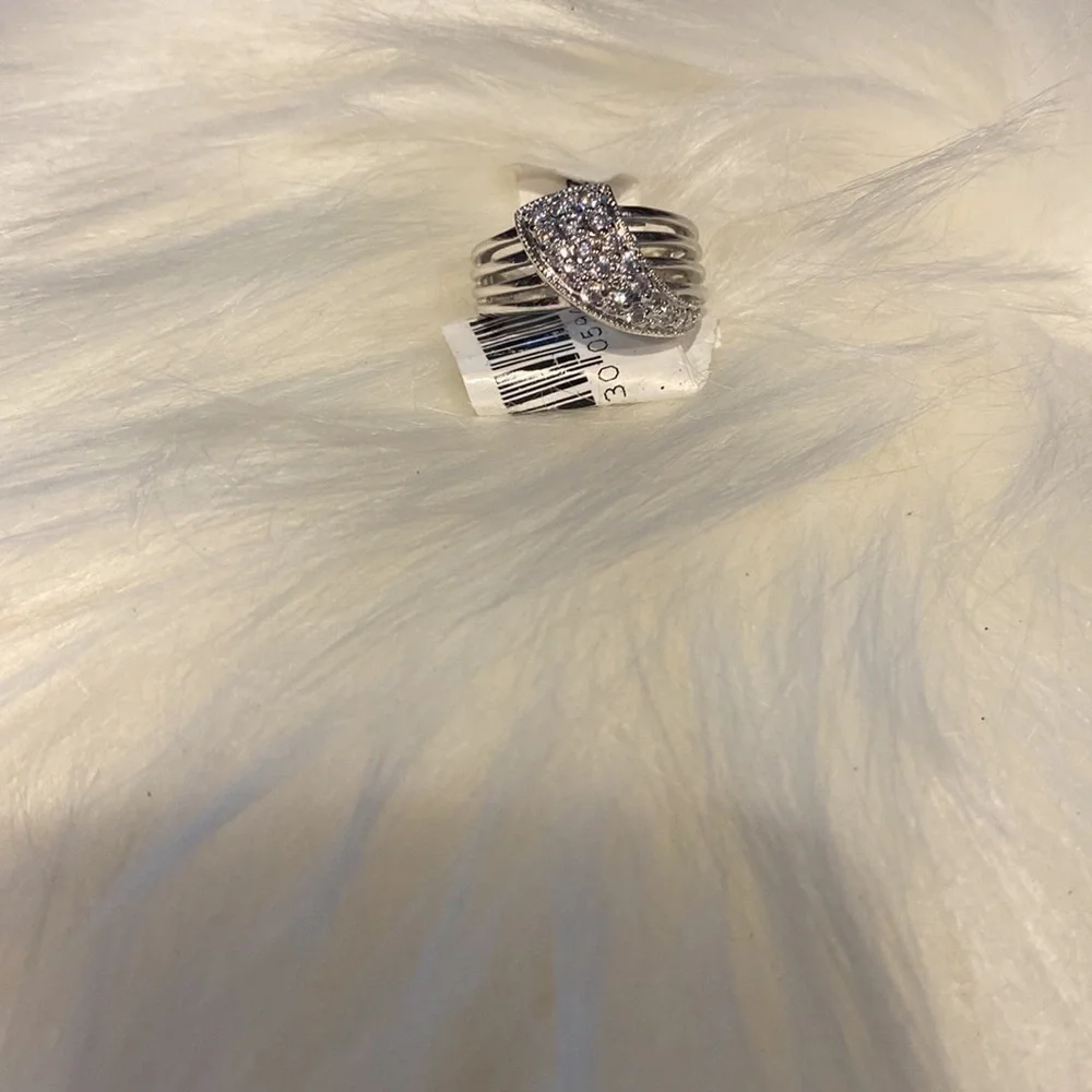 NWT Ring